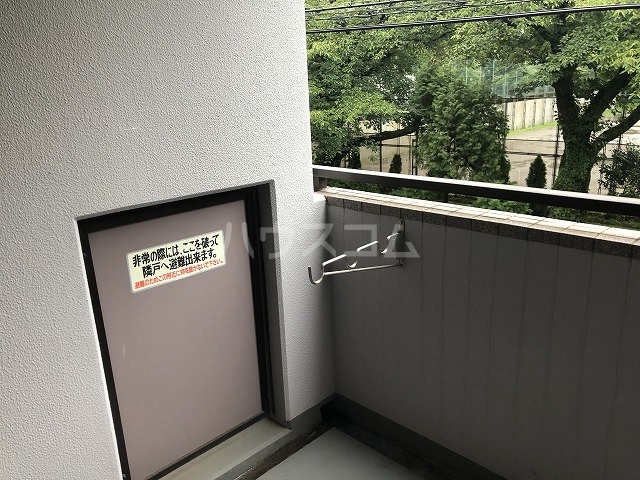 18/28 バルコニー