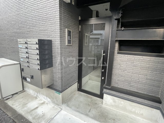 22/30 エントランス