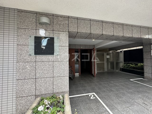 3/4 エントランス