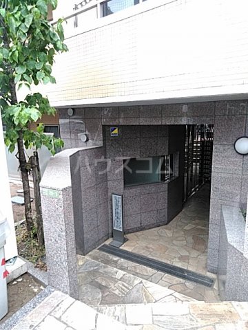 17/27 エントランス