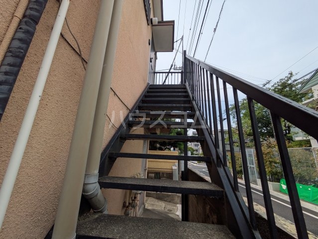 2/4 エントランス