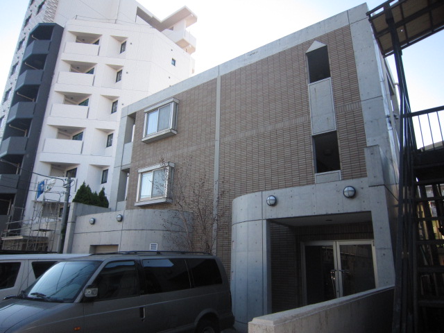 21/26 エントランス