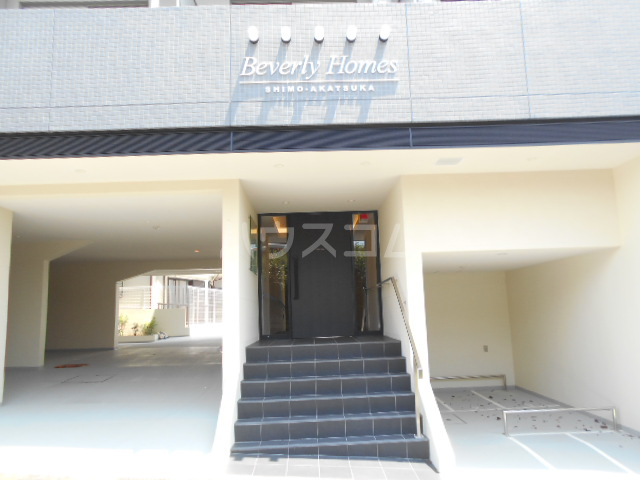 21/26 エントランス