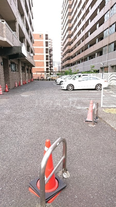 22/30 駐車場