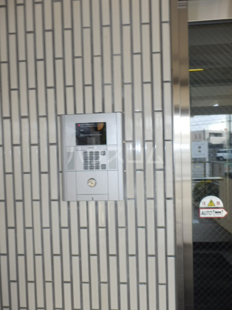 21/27 エントランス