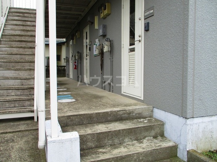 13/16 エントランス