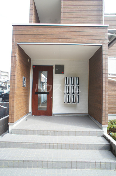 19/25 エントランス