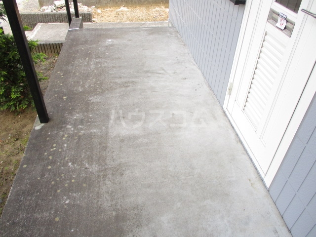 2/2 エントランス