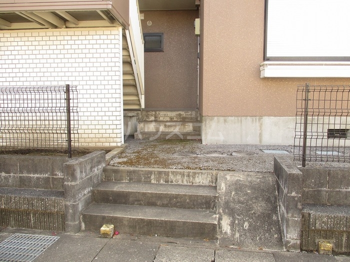 3/5 エントランス