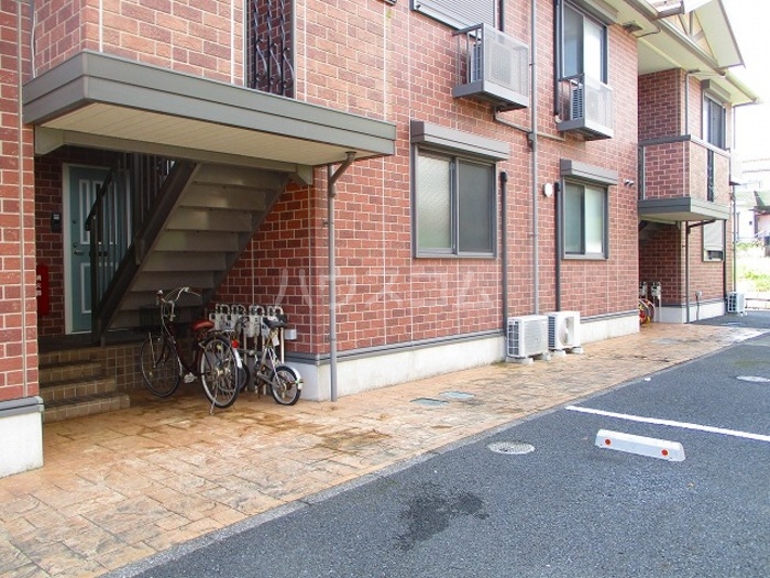 17/25 エントランス