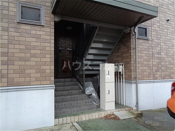 2/3 エントランス