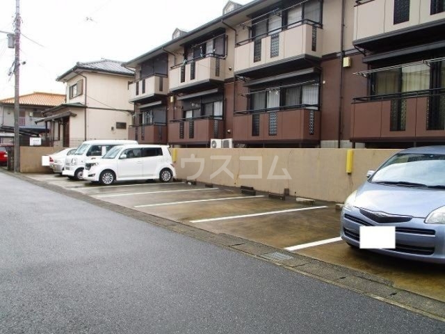 2/6 駐車場