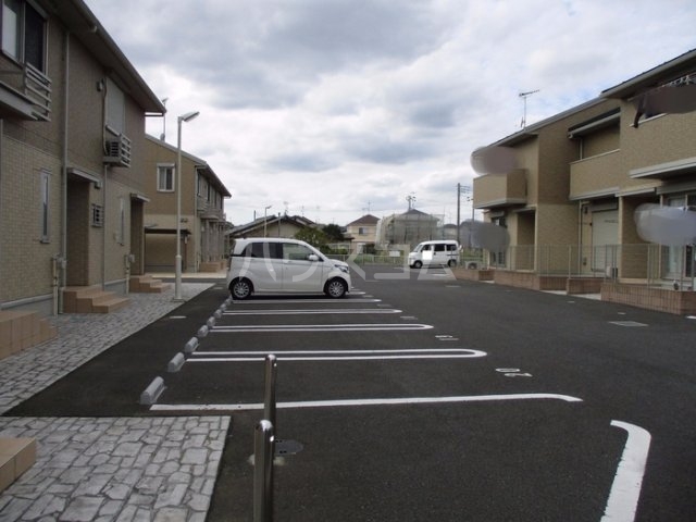 17/18 駐車場