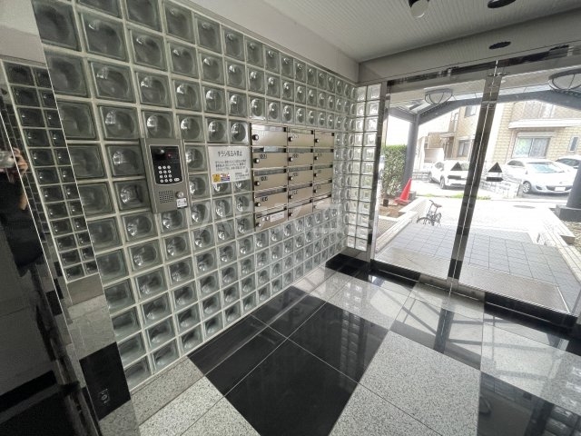 29/30 エントランス