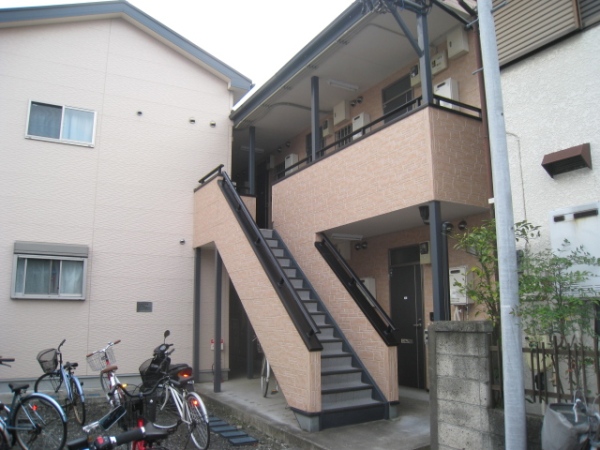 22/30 エントランス