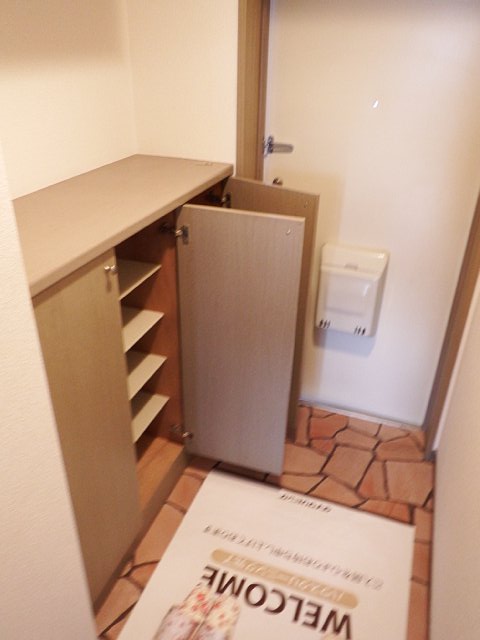 13/30 玄関