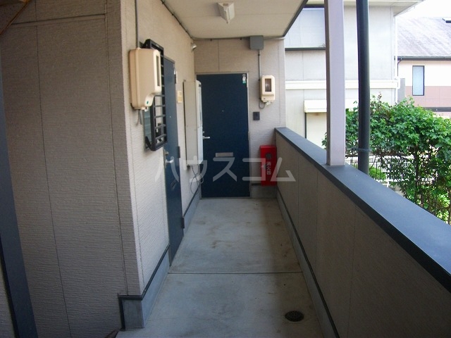 22/26 エントランス