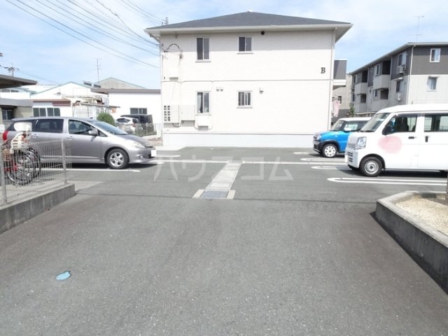 26/30 駐車場