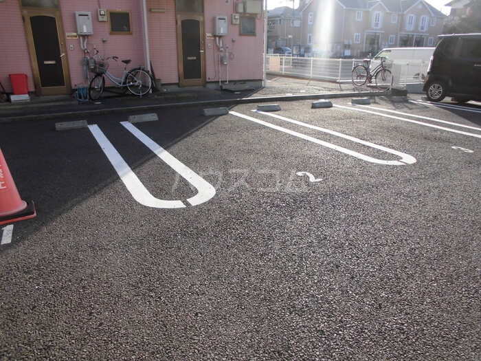 18/21 駐車場
