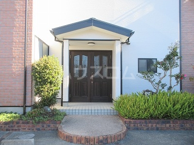 23/30 エントランス