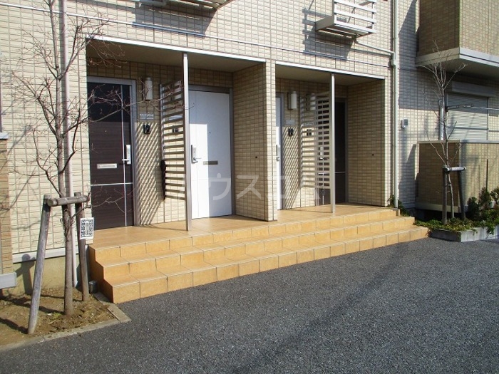 15/17 エントランス