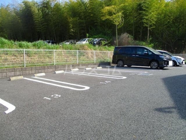 19/20 駐車場