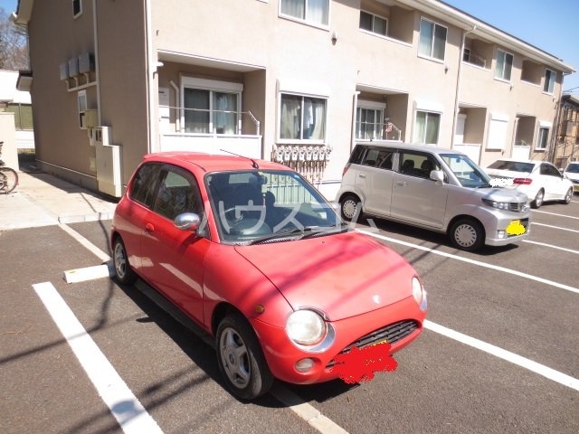 22/28 駐車場