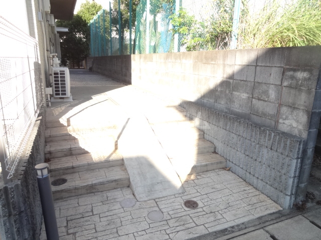 3/4 エントランス