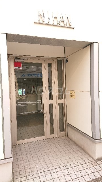 20/28 エントランス