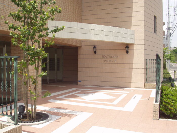 17/27 エントランス