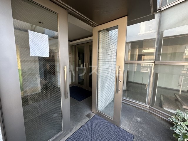 29/30 エントランス