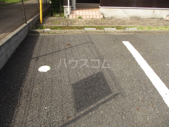 25/27 駐車場