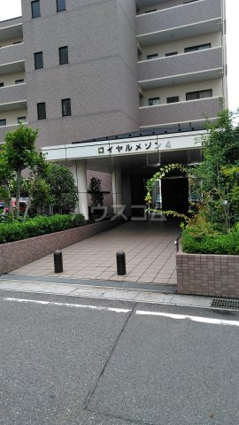 18/28 エントランス