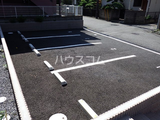 17/20 駐車場