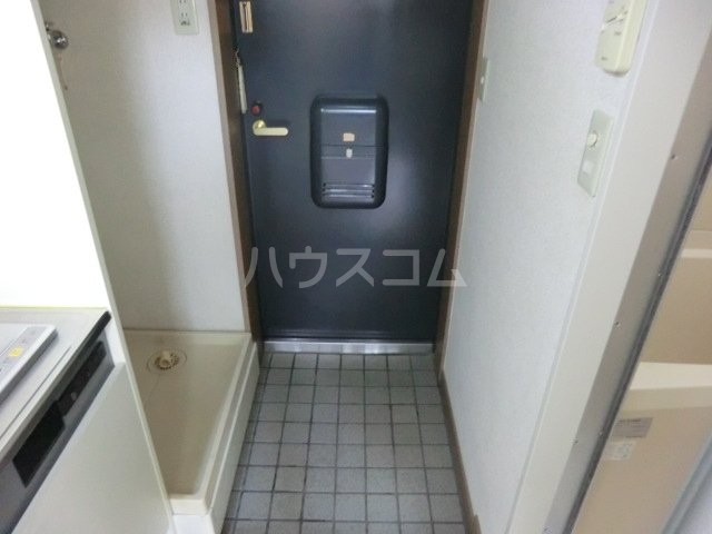 22/30 エントランス