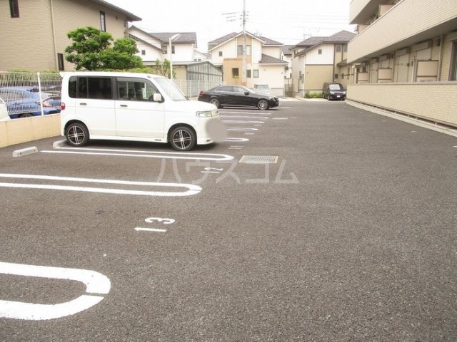 19/22 駐車場