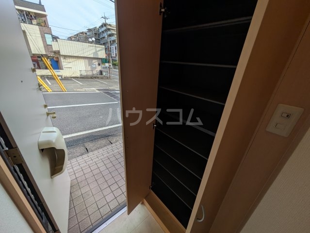 14/30 玄関