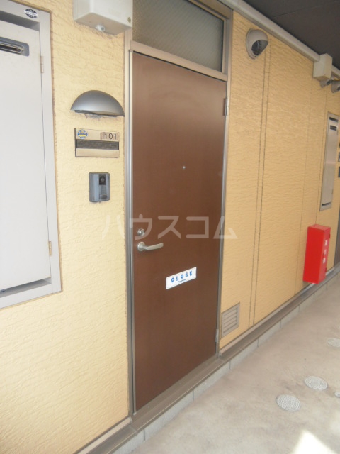 25/30 エントランス