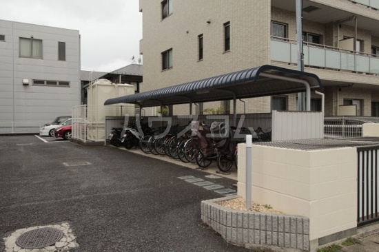 2/4 駐車場
