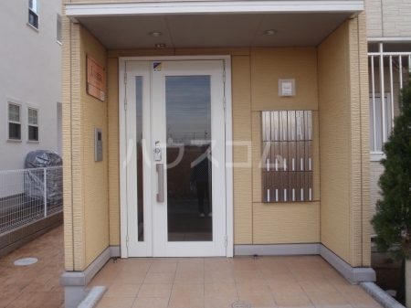 14/16 エントランス