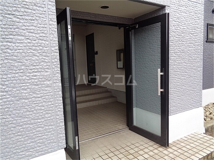 14/15 エントランス