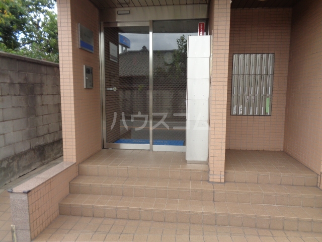 2/5 エントランス