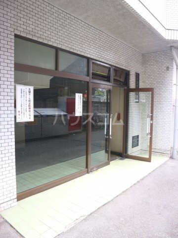 26/30 エントランス