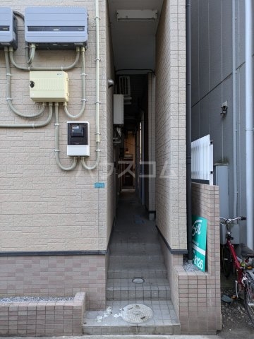 22/30 エントランス