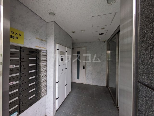 15/22 エントランス