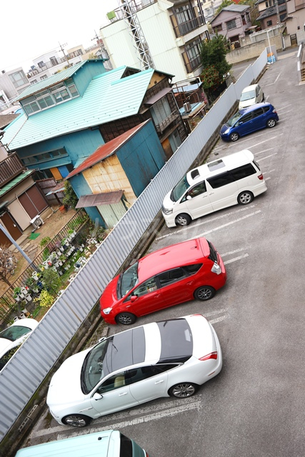 28/30 駐車場