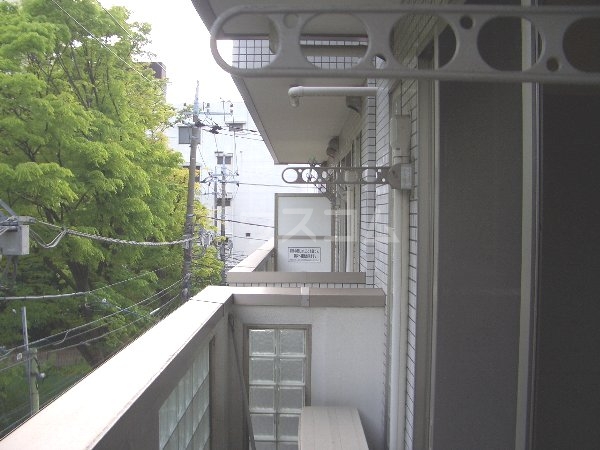 23/30 バルコニー