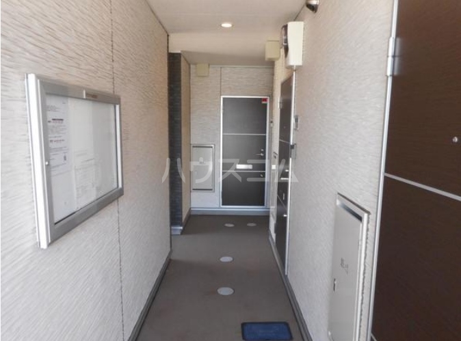 14/23 エントランス