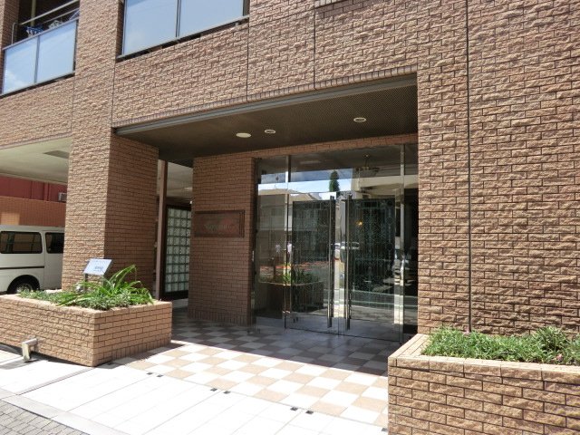22/30 エントランス