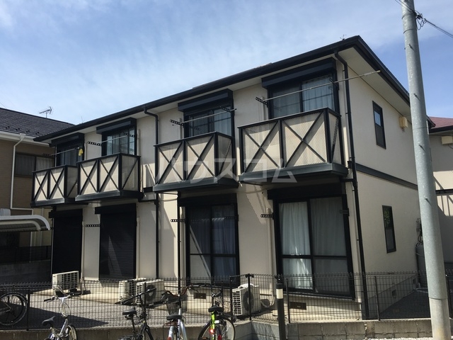 23/30 エントランス